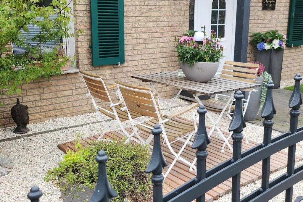 A La Maison Bielefeld City Nah Exteriör bild